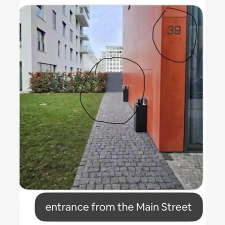 Bijou House In A Private Garden! Prag