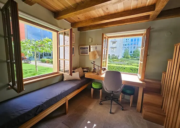 Bijou House In A Private Garden! * פראג